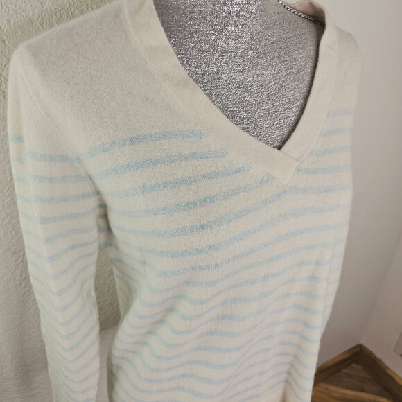 Fairway & Greene Cashmere V-neck Sweater - Picture 1 of 7